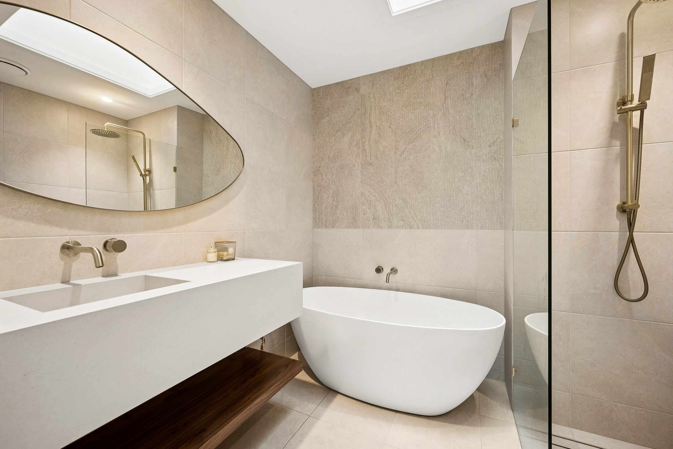 Main bathroom